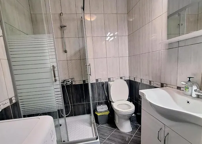 Centar Near Marriott * Skopje